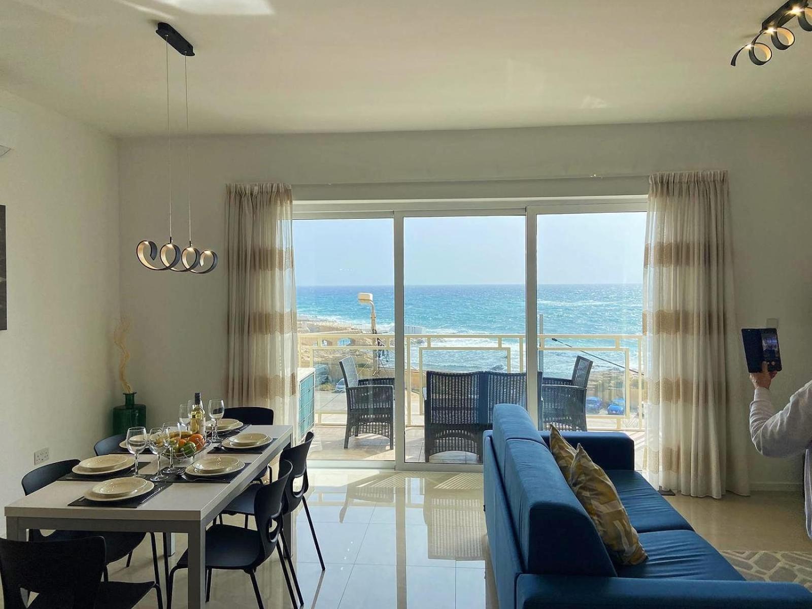 Apartment Seabreeze Serenity Dragonara Horizon
